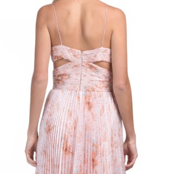 SOLD OUT Peach Cream Amur lumi dress - Picture 3 of 4